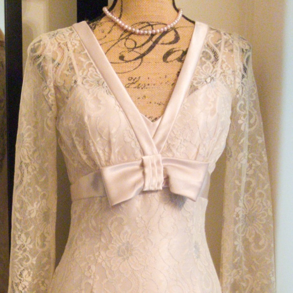 Scott McClintock Ivory Lace Mother of Bride dress - Picture 2 of 6